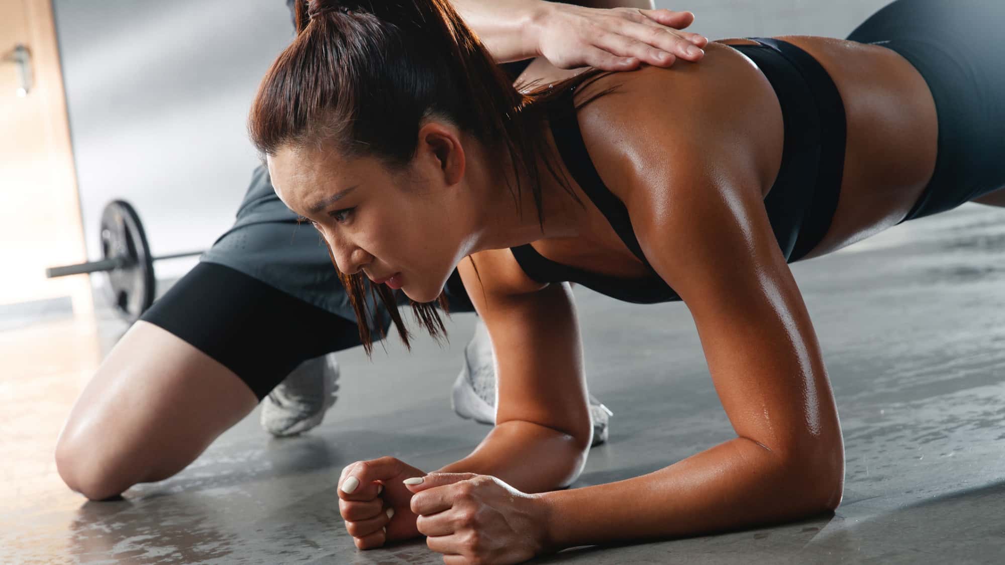 Schlank-ins-neue-Jahr-Abnehmen-nach-den-Feiertagen-5-realistische-Strategien-f-r-Frauen