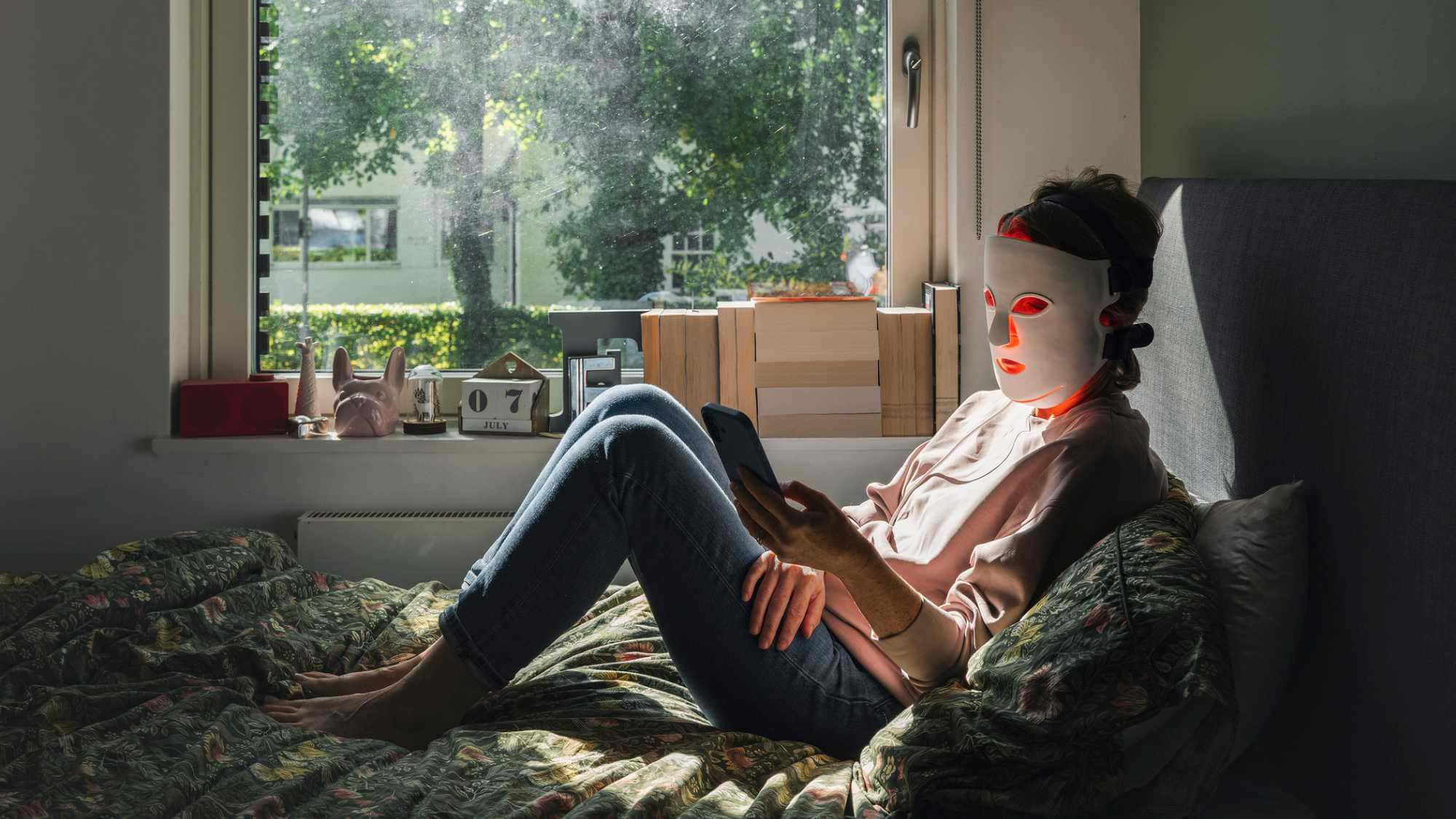 FSLED-Maske-340-mehr-Elastizit-tstiefe-LED-Maske-im-Heimgebrauch-Neue-Studien-zu-Wirksamkeit-und-Tiefe-der-Wirkung