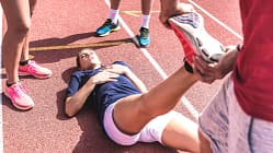 Sportliche Frauen sollten bei der Wahl ihrer Krankenkasse auf Zusatzangebote für Sportler achten