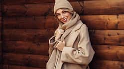 Diese Mäntel sollten 2025 auf der Einkaufsliste stehen.