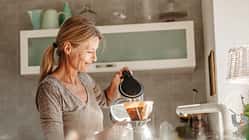 Genieße Kaffee bewusst – und bleibe im Alter vital 