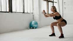 Squat richtig machen: Forme Beine & Po