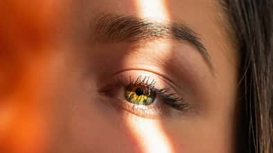 Tränensäcke: Das hilft bei geschwollenen Augen