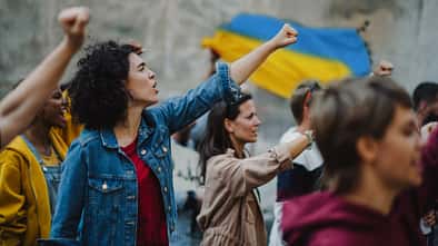 Die Ukrainerinnen können deine Hilfe jetzt brauchen