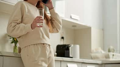 Vom Sweatsuit bis figurbetonenden Zweiteiler. 5 trendige Loungewear-Looks