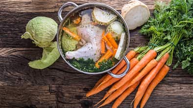 So gesund ist Hühnerbrühe wirklich