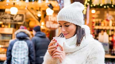 So sparst du auf dem Weihnachtsmarkt Kalorien