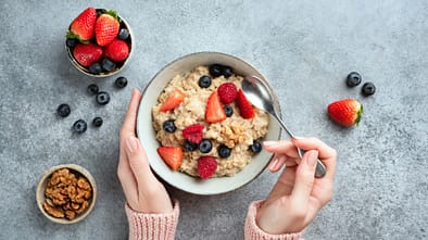 3 leckere Rezepte für eine Oatmeal-Bowl