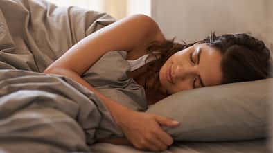 So viele Kalorien verbrennst du beim Schlafen
