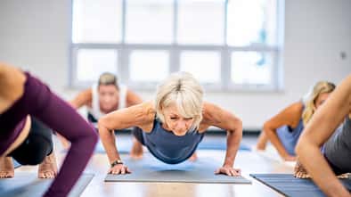 Widerstands-/Krafttraining bei älteren Frauen