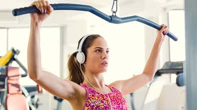 Lat Pulldown Übung Lat Pulldown Übung