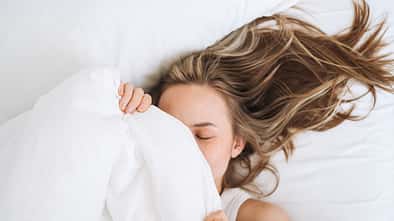 Warum Schlaf für Körper und Haut wichtig ist