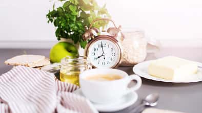 Unsere Kollegin hat die 8-Stunden-Diät getestet und berichtet ihre persönlichen Erfahrungen