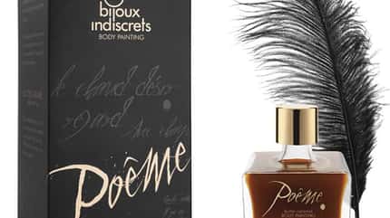 Bijoux Indiscrets - Poeme Butter Caramel Body Paint - essbare Körperfarbe mit dem Geschmack von Karamell, mit Feder Bijoux Indiscrets - Poeme Butter Caramel Body Paint - essbare Körperfarbe mit dem Geschmack von Karamell, mit Feder