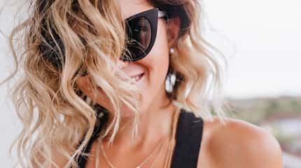 caucasian,happy,fair-haired,blonde,smile,beautiful,trendy,white, Close-up,Photo,Of,Tanned,Woman,With,Trendy,Haircut.,Portrait,Of