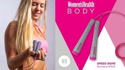 Das Women's Health - Speed Rope ist längenverstellbar und hat 2 x 40g Gewichtsstäbe (herausnehmbar) in die Griffe integriert. Das Women's Health - Speed Rope ist längenverstellbar und hat 2 x 40g Gewichtsstäbe (herausnehmbar) in die Griffe integriert.