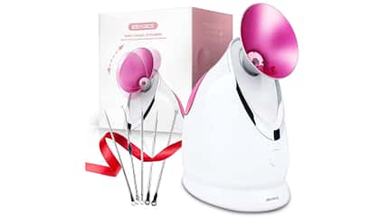 Der Ionen-Gesichtsdampfer von EZBASICS kann mit ätherischen Ölen verwendet werden. Der Ionen-Gesichtsdampfer von EZBASICS kann mit ätherischen Ölen verwendet werden.