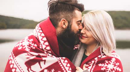 Panik vor der Weihnachtssause? So feiern Paare friedlich