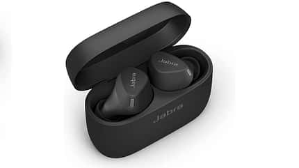 Black Friday 2023: Die Jabra Elite 3 active bietet trotz günstigem Preis tolle Klänge. Black Friday 2023: Die Jabra Elite 3 active bietet trotz günstigem Preis tolle Klänge.