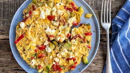 pepper,omelette,lunch,egg,gourmet,plate,vegetable,vegetables,che Homemade,Mixed,Veggie,And,Cheese,Omelet,On,The,Table,For