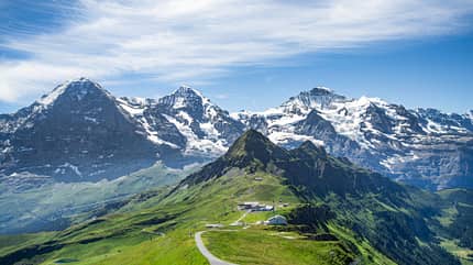 Panoramablick über die Alpen in der Schweiz Panoramablick über die Alpen in der Schweiz