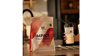 Eiweiß hält lange satt und verleiht deinem Smoothie mehr Proteine. Eiweiß hält lange satt und verleiht deinem Smoothie mehr Proteine.
