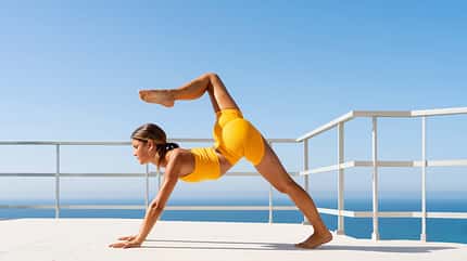 Floating Yoga & Pilates: Entspannung mit Meerblick 