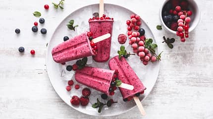 Popsicle-Rezepte: 8 Ideen für gesundes veganes Eis am Stiel