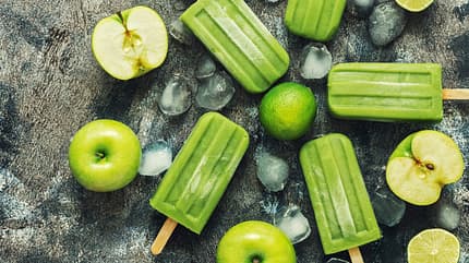 Popsicle-Rezepte: 8 Ideen für gesundes veganes Eis am Stiel
