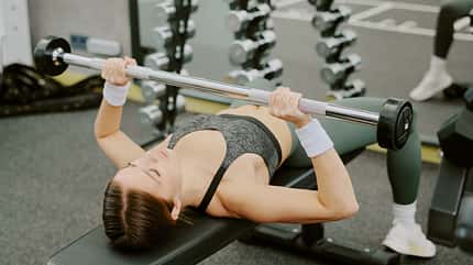 Armtraining - Bankdrücken Armtraining - Bankdrücken