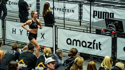 Linda Meier beim HYROX Rennen mit Amazfit Smartwatch Linda Meier beim HYROX Rennen mit Amazfit Smartwatch