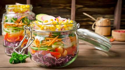 Meal Prep-Salat – so geht's Meal Prep-Salat – so geht's