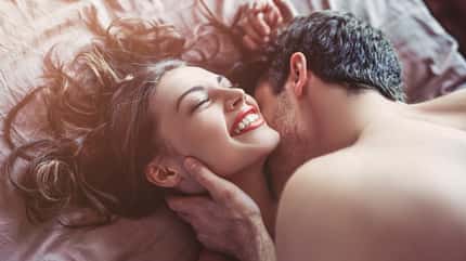 6 Dirty-Talk-Tipps für heiße Worte beim Sex