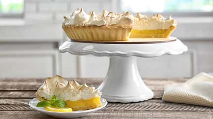 Veganer Kuchen mit Baiserhaube Veganer Kuchen mit Baiserhaube