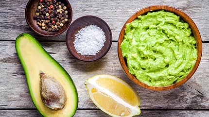 Snacks: Guacamole zum Dippen Snacks: Guacamole zum Dippen