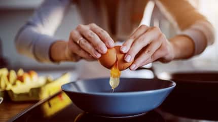 Im Eigelb ist viel Biotin enthalten Im Eigelb ist viel Biotin enthalten