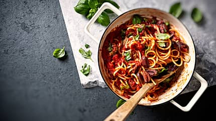 Thunfisch-Pasta mit Oliven Thunfisch-Pasta mit Oliven