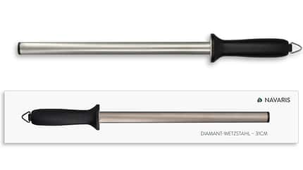 Mit einem Wetzstahl werden stumpfe Messer wieder scharf Mit einem Wetzstahl werden stumpfe Messer wieder scharf