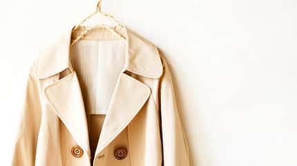 Trenchcoat auf Hänger Trenchcoat auf Hänger