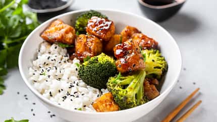 Tofu schmeckt dir nicht? Dann hast du diese 3 Rezepte nie probiert!