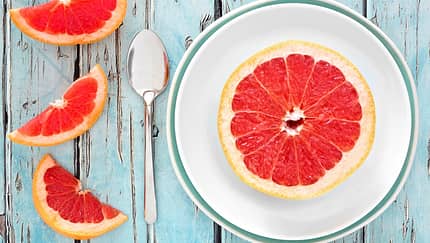 Eine halbe Grapefruit liefert nur 65 kcal