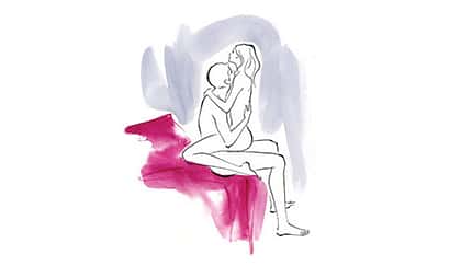 Sexstellungen aus dem Kamasutra: Ein summender Affe umfängt einen Baum