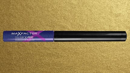 Lidstrich mit Eyeliner: Max Factor Colour X-Pert Waterproof Eyeliner