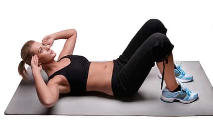 Die besten Übungen für einen flachen Bauch