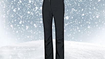 Stylishe Skibekleidung bei schlechtem Wetter
