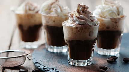 Ein Becher Irish Coffee hat 111 Kalorien