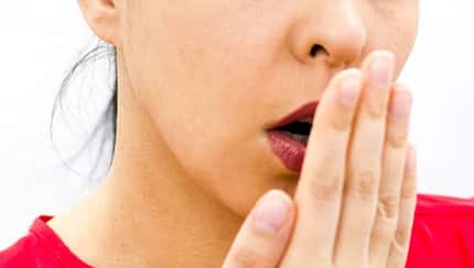 Mundgeruch kann ein Anzeichen für Krankheiten wie zum Beispiel Diabetes sein