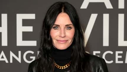 Courteney Cox lächelt in die Kamera 