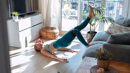 So funktionierst Yoga auf der Couch