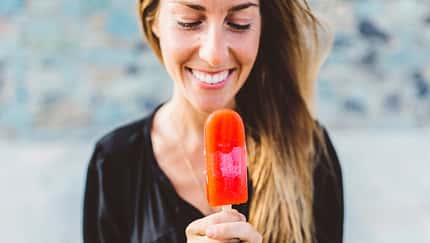 Popsicle-Rezepte: 8 Ideen für gesundes veganes Eis am Stiel